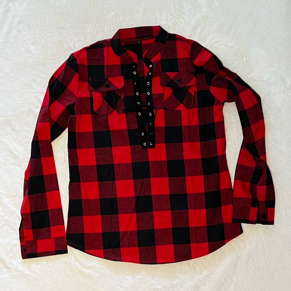 Black and red long sleeve lace up front long sleeve shirt